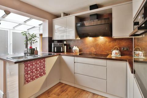 8 Chestnut Garth, Burton Pidsea, Hull, HU12 9DA