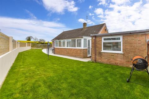 8 Orchard Close, Whitfield, Dover, CT16 3LD