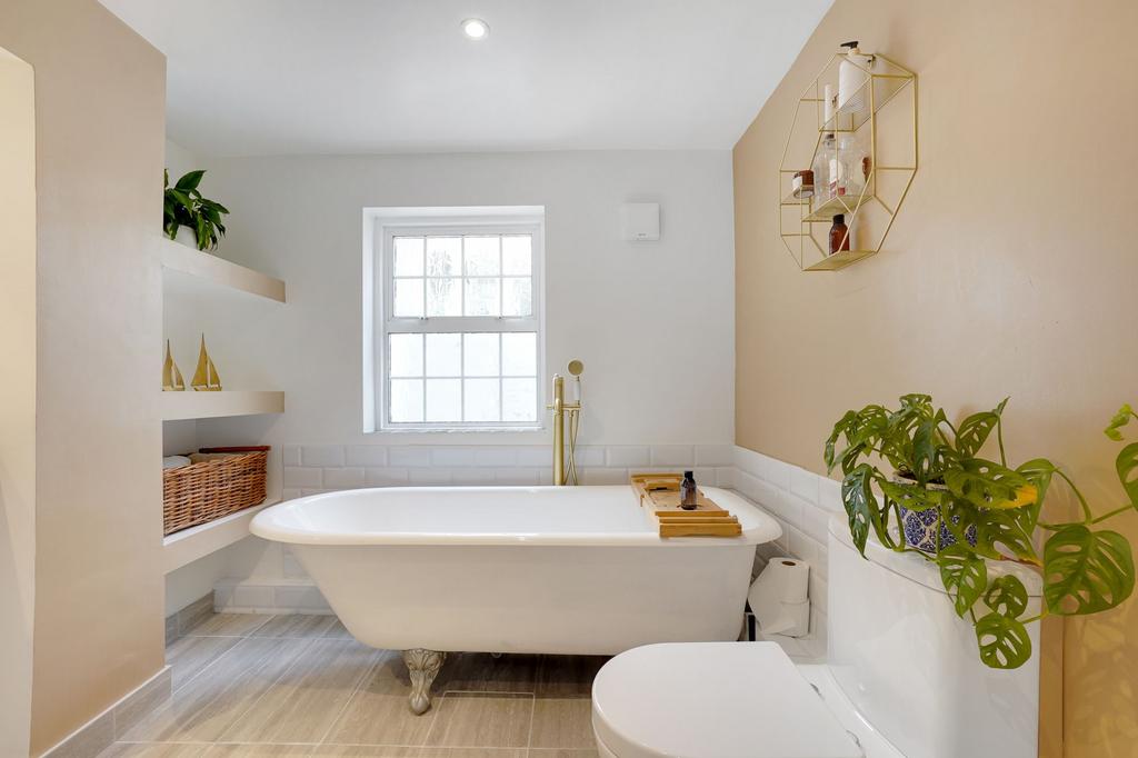 Contemporary bathroom