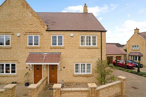 3 bedroom semi-detached house for sale, Millet Way, Broadway, Worcestershire, WR12