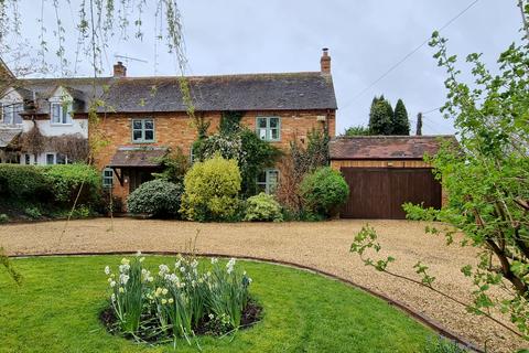 The Old Hayloft Butt Hill, Napton, Southam, CV47 8NE