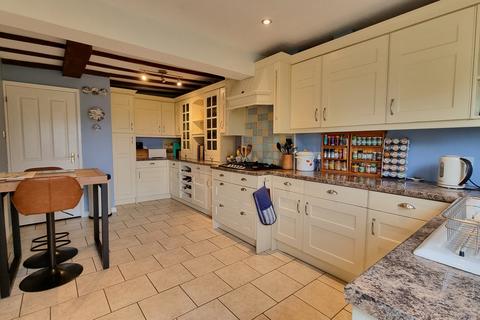 The Old Hayloft Butt Hill, Napton, Southam, CV47 8NE