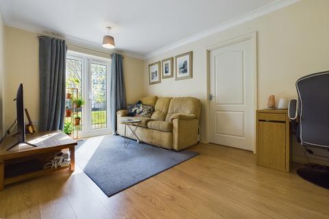 1 bedroom ground floor flat for sale, Soudrey Way, Cardiff. CF10