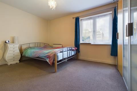 1 bedroom ground floor flat for sale, Soudrey Way, Cardiff. CF10