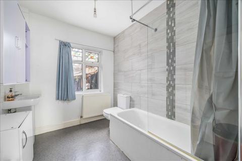 5 bedroom house for sale, Balnacraig Avenue, London, NW10