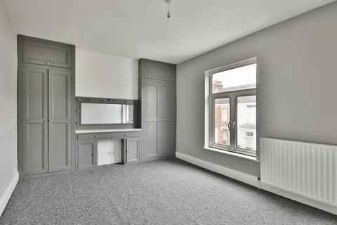 3 bedroom terraced house for sale, Kings Bench Street, Hull,  HU3 2TX