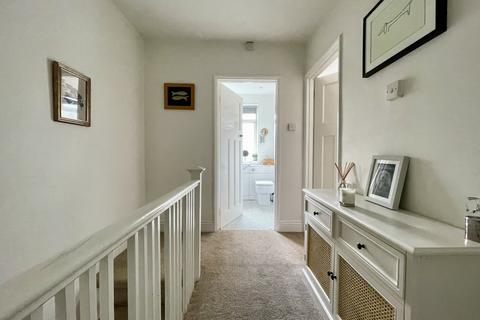 92 Buddle Lane, Exeter, EX4 1JJ