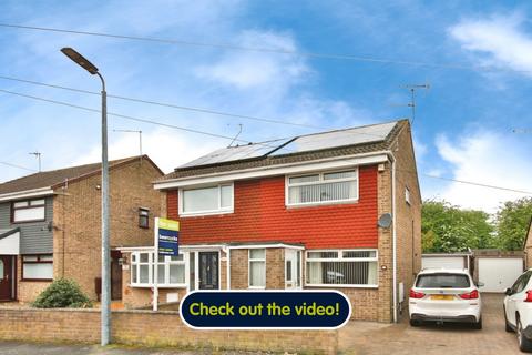 2 bedroom semi-detached house for sale, Hathersage Road, Hull, East Riding of Yorkshire, HU8 0EN