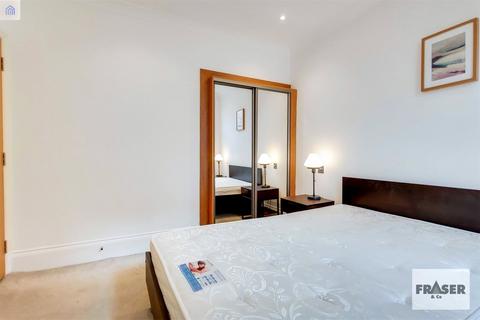 1 bedroom flat for sale, Soho, London W1D