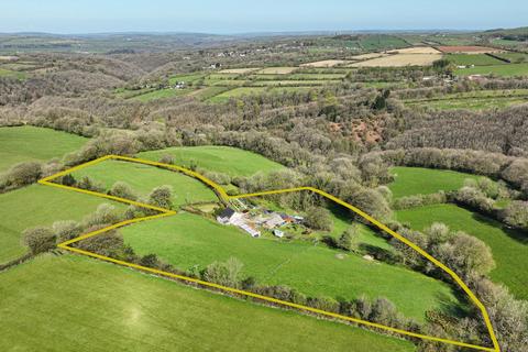 Glyncoch Tanglwst, Capel Iwan, Newcastle Emlyn, SA38 9NJ