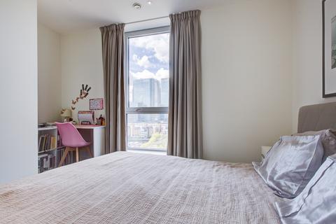 2 bedroom apartment for sale, Biscayne Avenue, London E14