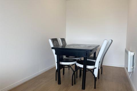 2 bedroom flat to rent, Hounslow, Middx TW3