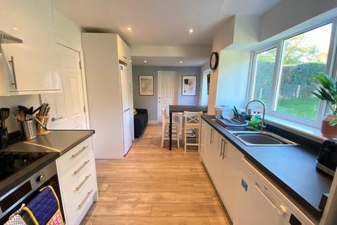 1 bedroom semi-detached house to rent, Applegarth Avenue, Guildford, Surrey, GU2