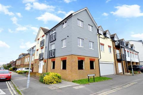 2 bedroom apartment for sale, Westmeads Road, Whitstable