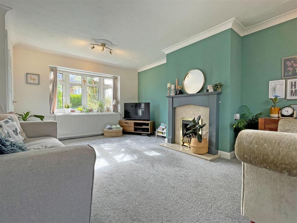Connegar Leys, Blisworth, Northampton, Northamptonshire, NN7 3DF 3 bed