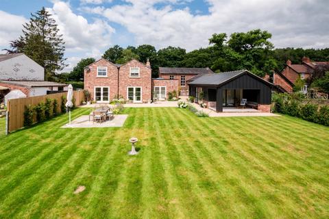 3 bedroom detached house for sale, Longshott Farm, Snelson