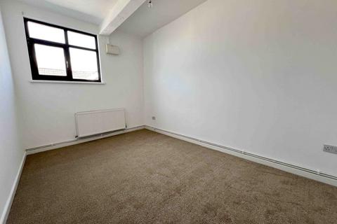 1 bedroom flat to rent, 70 St. Teilo Street, SA4