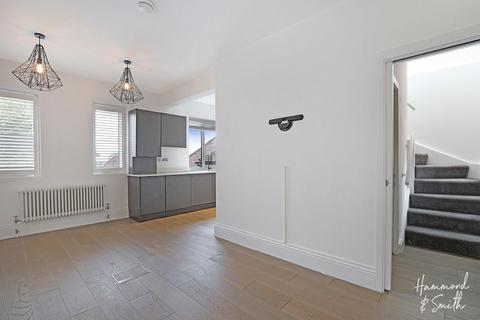 2 bedroom apartment for sale, High Street, Epping CM16