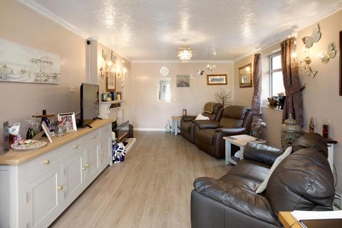 2 bedroom bungalow for sale, Lambert Close, Dawlish, EX7