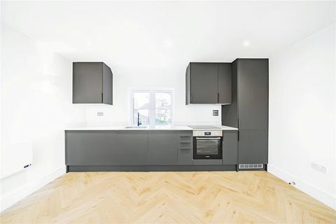 Flat 2, 21 Walton Way, London, W3 0AW