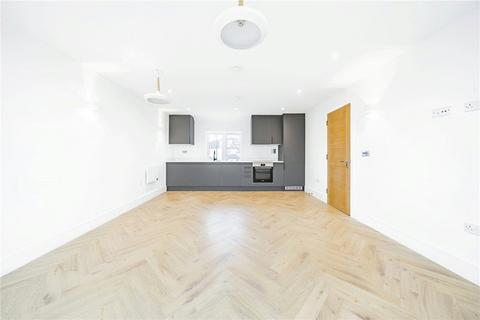 Flat 2, 21 Walton Way, London, W3 0AW