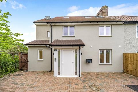 Flat 2, 21 Walton Way, London, W3 0AW