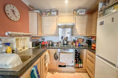 2 bedroom flat for sale, Boleyn House, Roche Close, Rochford