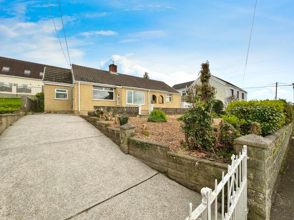 Goppa Road, Pontarddulais, Swansea... 4 bed detached bungalow for sale