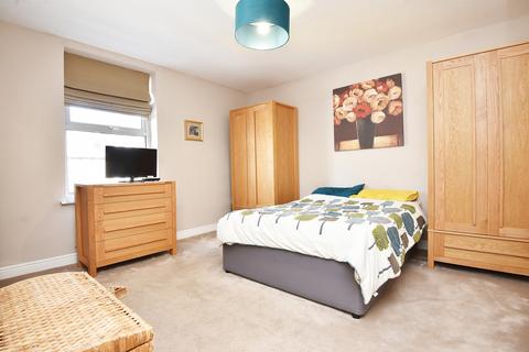 4 bedroom terraced house for sale, College Road, Harrogate