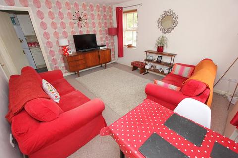 1 bedroom apartment to rent, Cotehele Drive, Paignton TQ3