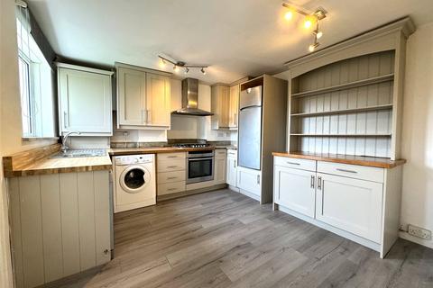 3 bedroom flat to rent, Earlswood Road, Redhill, Surrey, RH1