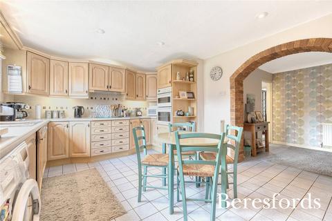 3 bedroom semi-detached house for sale, Mountney Close, Ingatestone, CM4