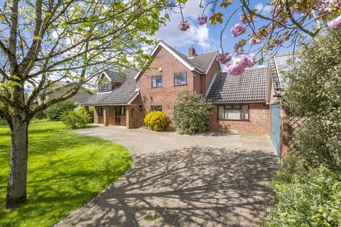 5 bedroom detached house for sale, The Street, Ipswich IP8