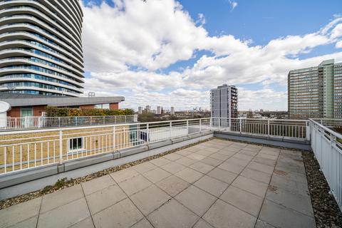 2 bedroom apartment for sale, Oyster Wharf, Battersea