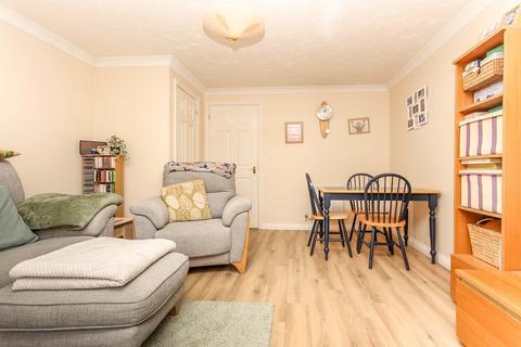 2 bedroom end of terrace house for sale, Butterfields, Wellingborough NN8