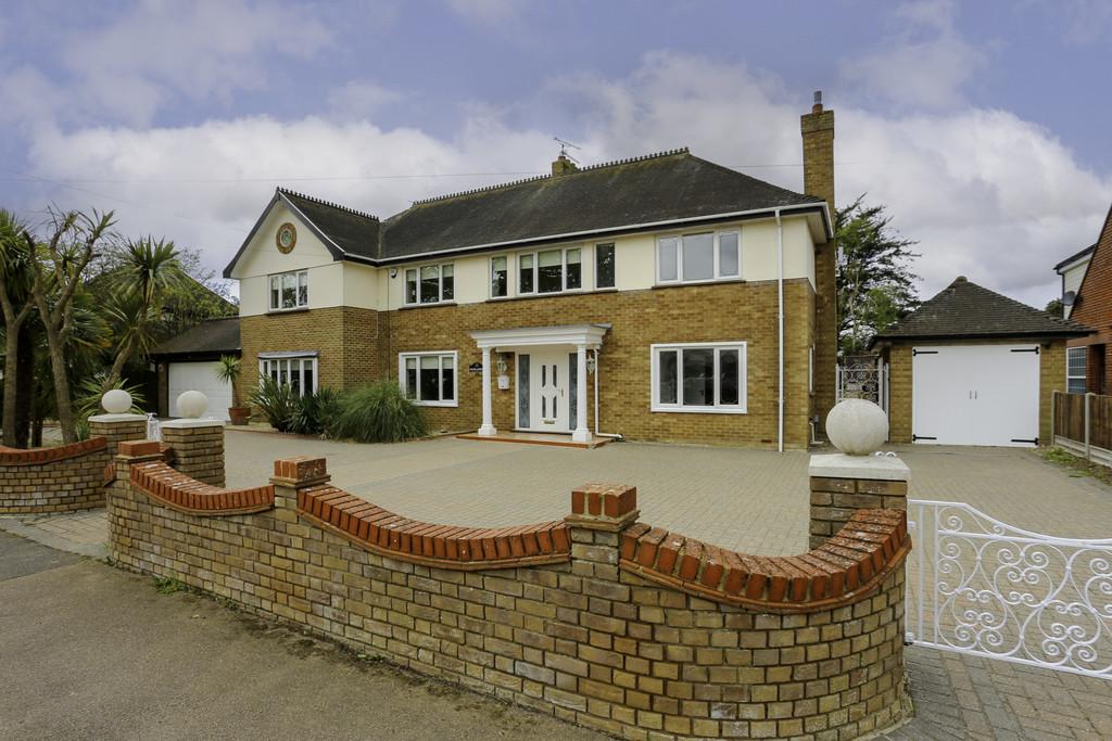 Beatrice Avenue, Suffolk IP11 4 bed detached house for sale £795,000
