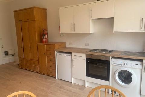 Studio to rent, Fordwych Road, North West London NW2