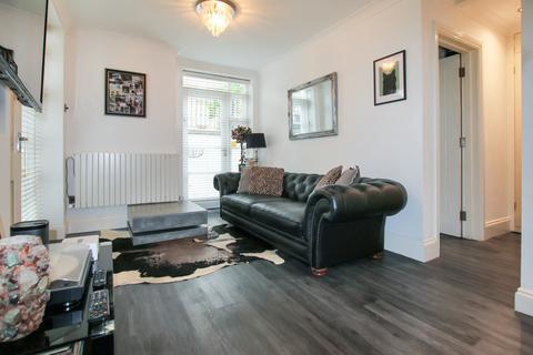 2 bedroom apartment for sale, Slough