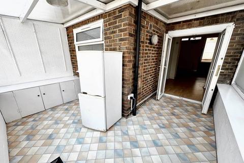 1 bedroom flat to rent, South Road, Newhaven, BN9 9QJ
