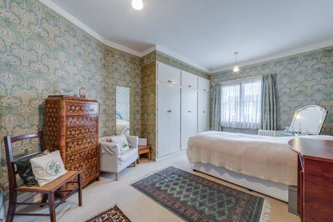 3 bedroom flat for sale, Strawberry Hill Road, Twickenham