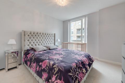 1 bedroom flat for sale, Mahindra Way, London