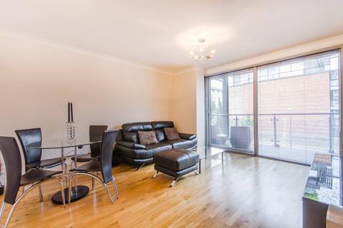 2 bedroom flat to rent, Boardwalk Place, Canary Wharf, London, E14