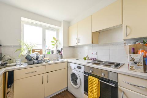 2 bedroom flat to rent, Ferguson Close, Isle Of Dogs, London, E14