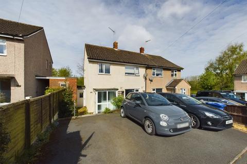 32 Davies Drive, Uttoxeter, ST14 7EG