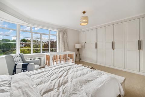 4 bedroom flat to rent, Heath Rise, Kersfield Road, Putney