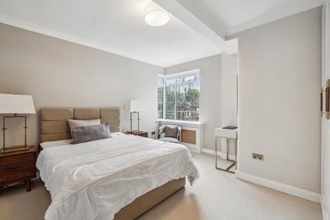 4 bedroom flat to rent, Heath Rise, Kersfield Road, Putney