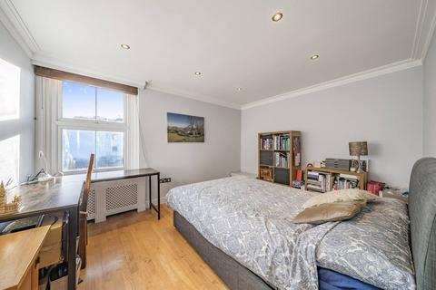 30 Chapter Chambers, London, SW1P 4NN