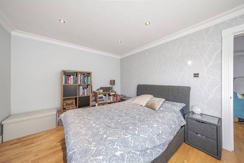 30 Chapter Chambers, London, SW1P 4NN