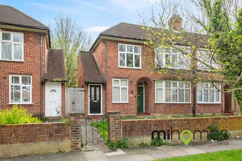 2 bedroom maisonette for sale, Bicknoller Road, Enfield