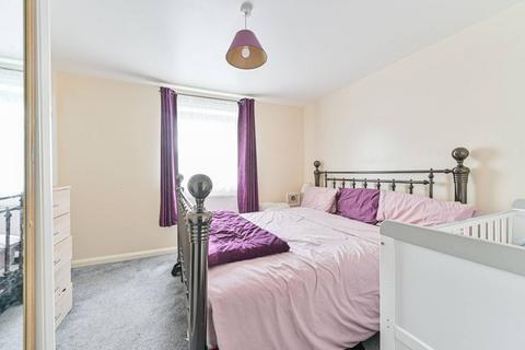 3 bedroom flat for sale, Streatham High Road, Streatham Common, London, SW16
